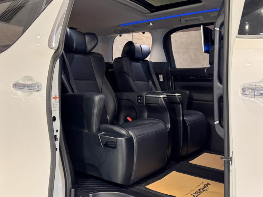 Vellfire 2.5 ZG Modellista - Image 4